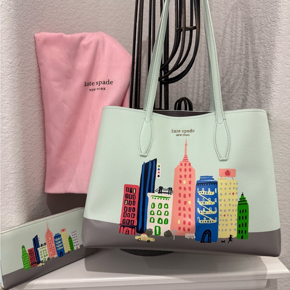Authent.Kate Spade leather rock Center tote/pouch